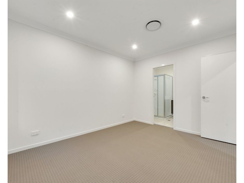 49 Kingsman Avenue, Elderslie NSW 2570