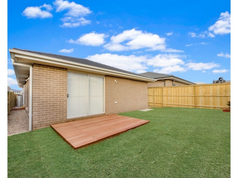 49 Kingsman Avenue, Elderslie NSW 2570