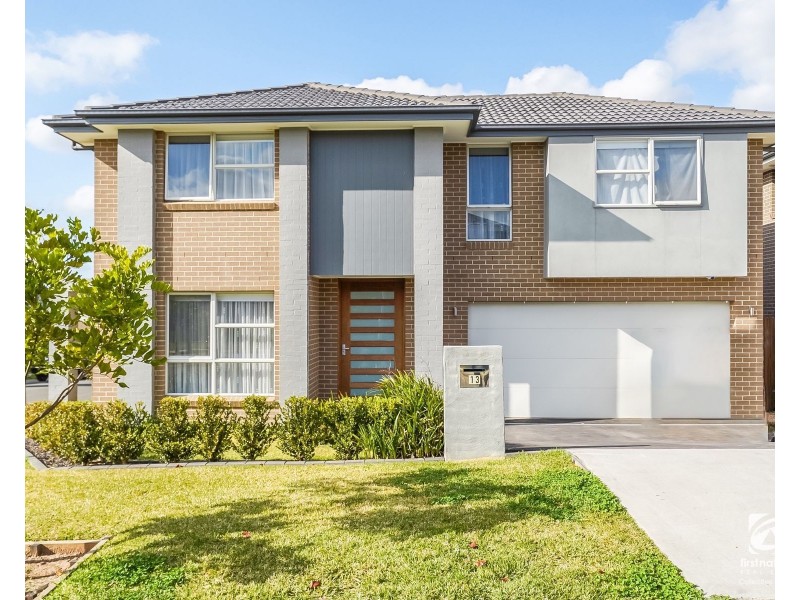 13 Potts Street, Oran Park NSW 2570