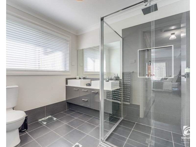18 Carter Street, Oran Park NSW 2570