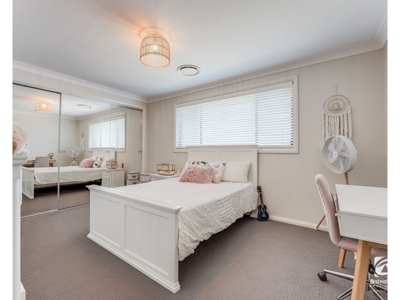 18 Carter Street, Oran Park NSW 2570