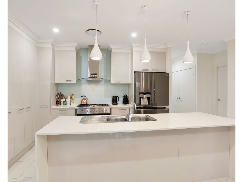 16 Hinton Loop, Oran Park NSW 2570