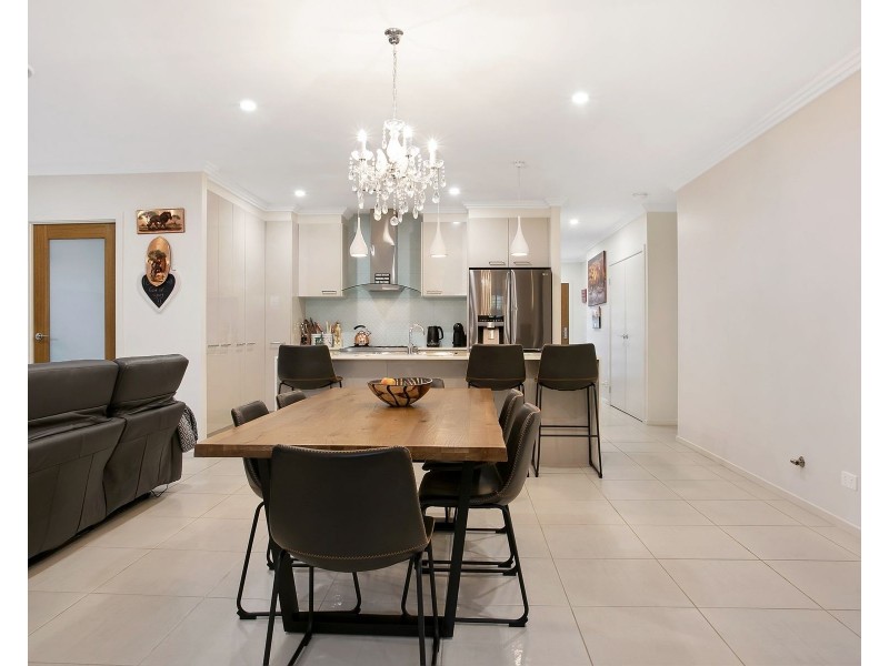 16 Hinton Loop, Oran Park NSW 2570