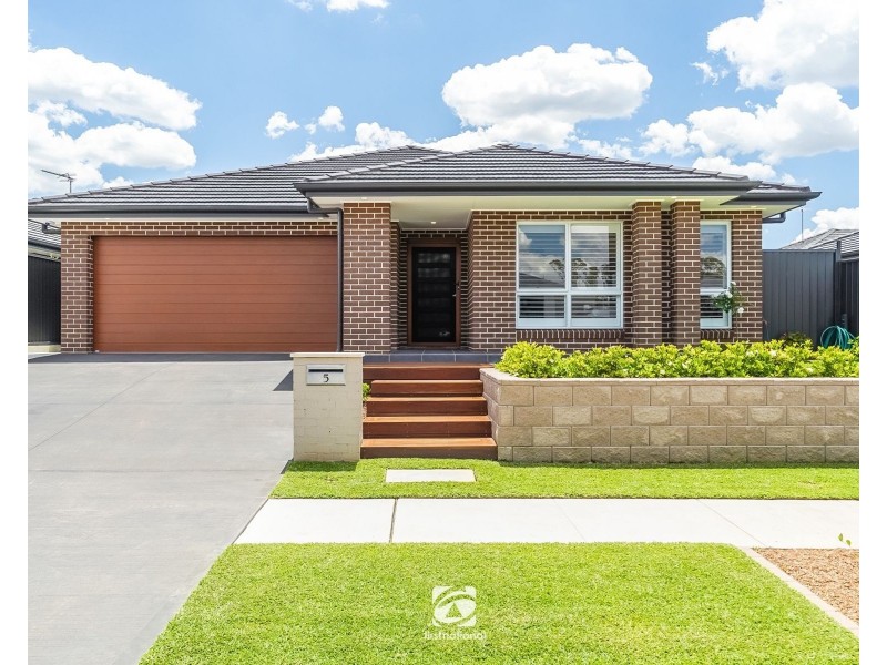 5 Musgrave Avenue, Spring Farm NSW 2570