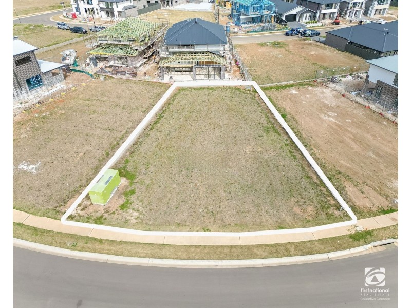 25 Robert Ingham Drive, Catherine Field NSW 2557