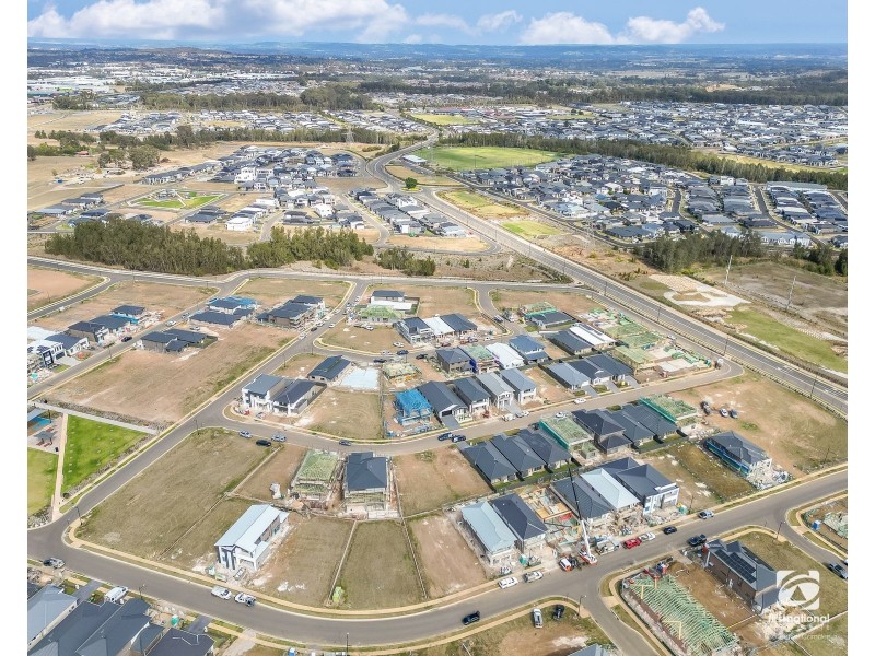 25 Robert Ingham Drive, Catherine Field NSW 2557