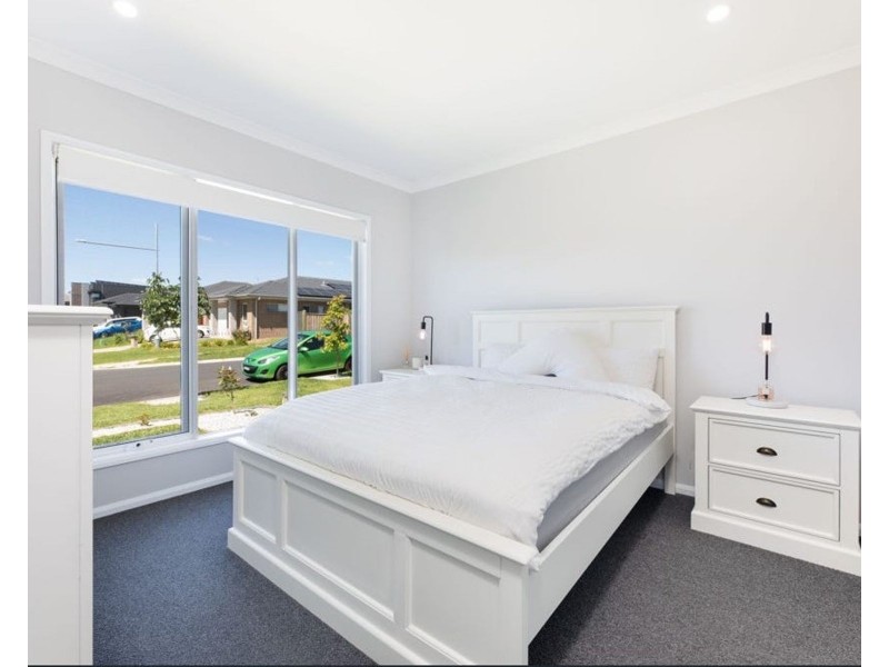 40 Fleece Loop, Oran Park NSW 2570
