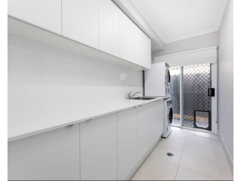 40 Fleece Loop, Oran Park NSW 2570