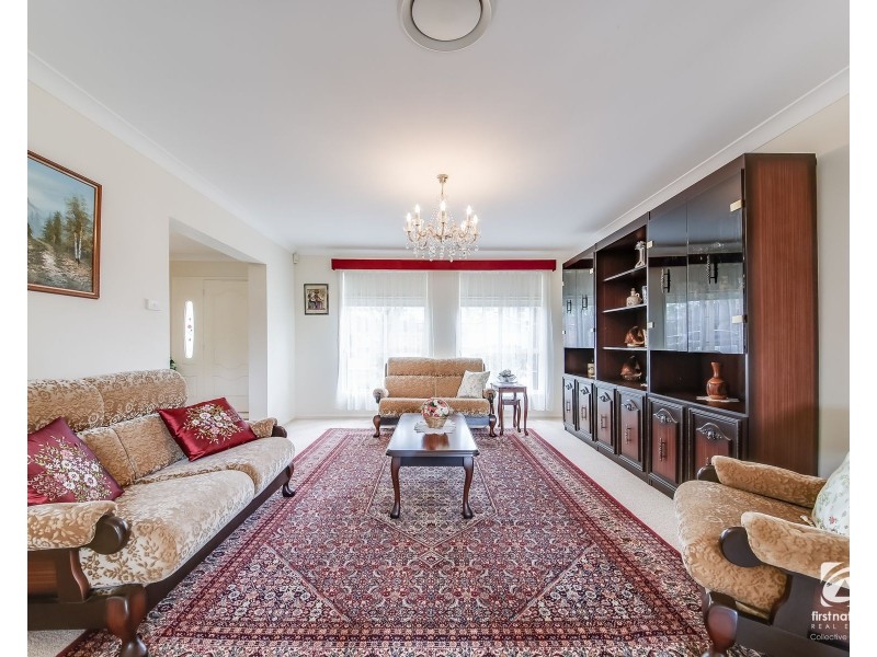 8 John McLennon Circuit, Harrington Park NSW 2567