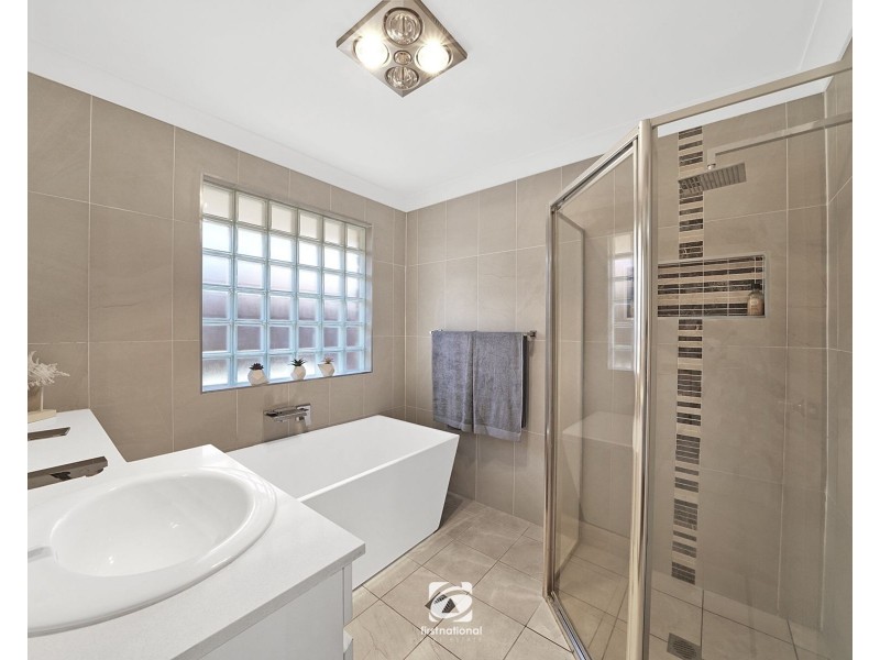 6 William Howe Place, Narellan Vale NSW 2567