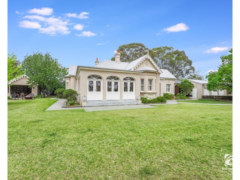 5 Harben Vale Cct, Grasmere NSW 2570