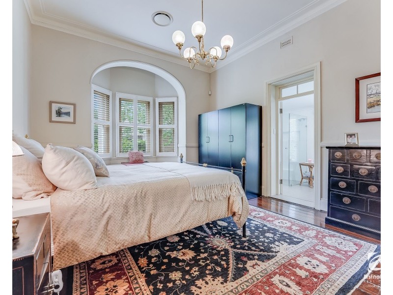 5 Harben Vale Cct, Grasmere NSW 2570