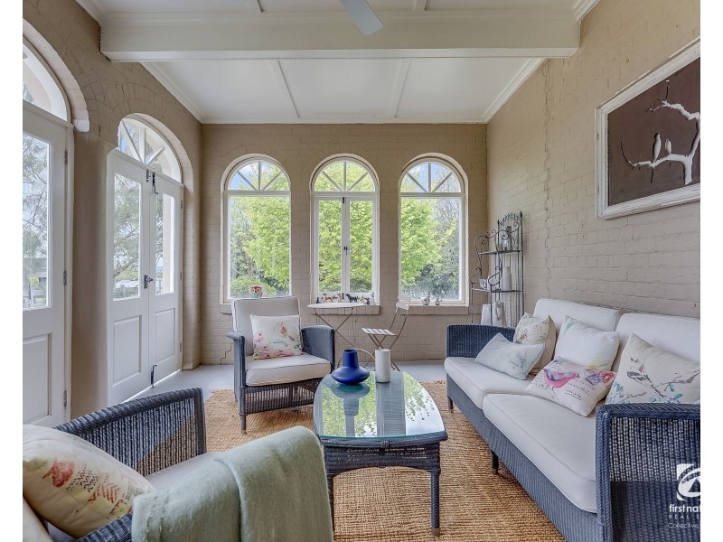 5 Harben Vale Cct, Grasmere NSW 2570