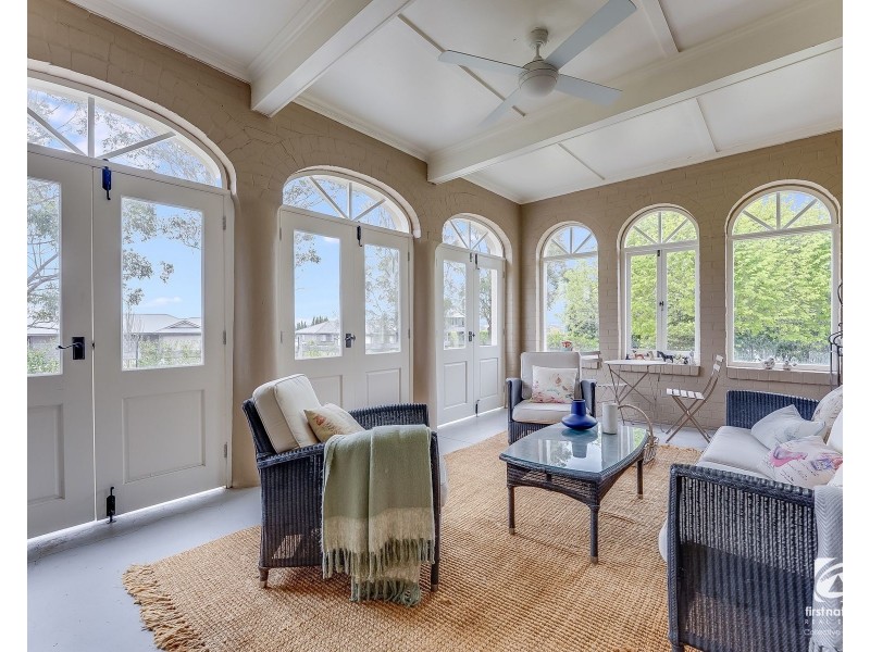 5 Harben Vale Cct, Grasmere NSW 2570