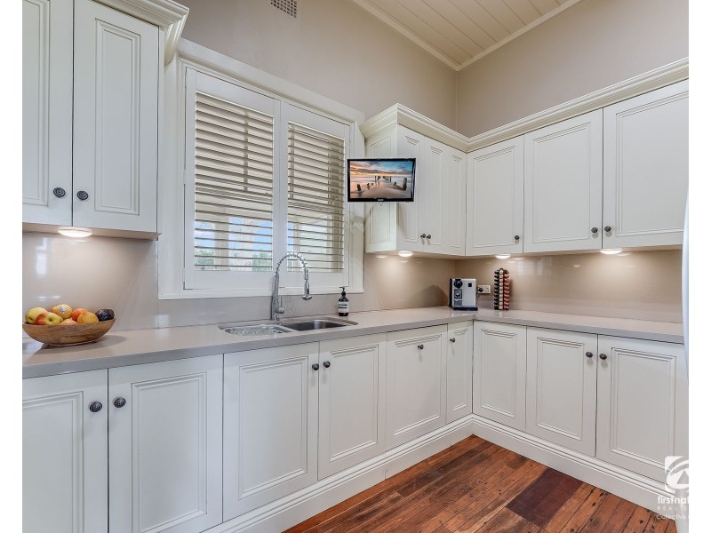 5 Harben Vale Cct, Grasmere NSW 2570