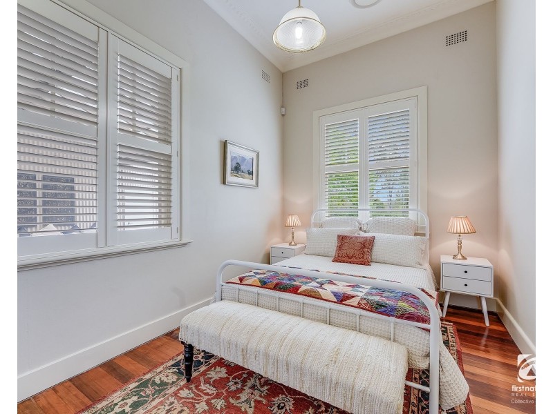 5 Harben Vale Cct, Grasmere NSW 2570