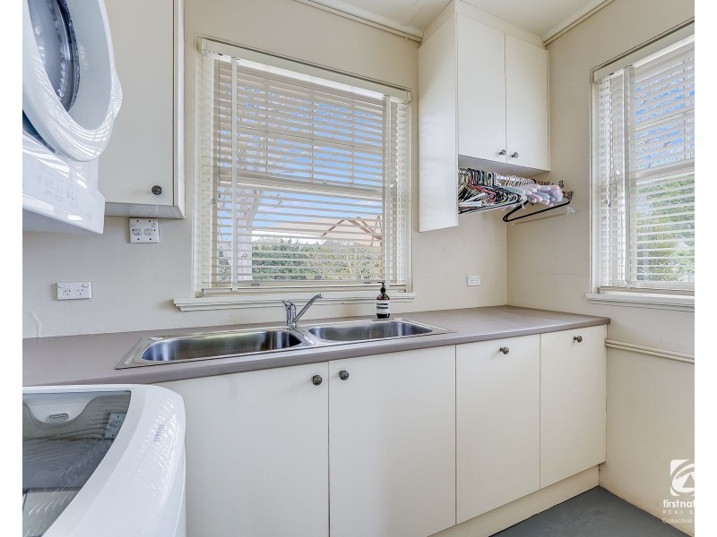 5 Harben Vale Cct, Grasmere NSW 2570