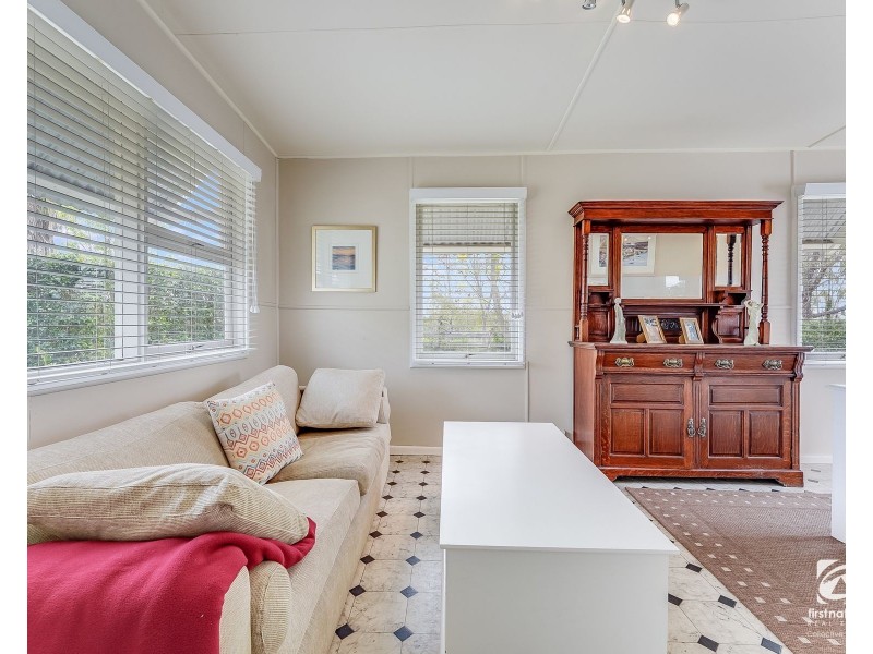 5 Harben Vale Cct, Grasmere NSW 2570