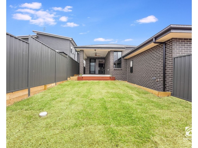 29 Kowald Street, Elderslie NSW 2570