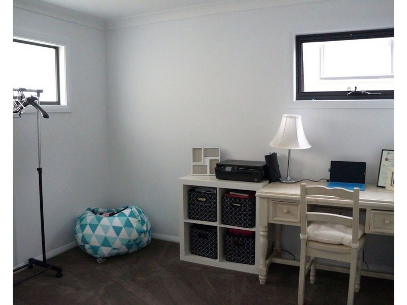 7 Searle Way, Oran Park NSW 2570