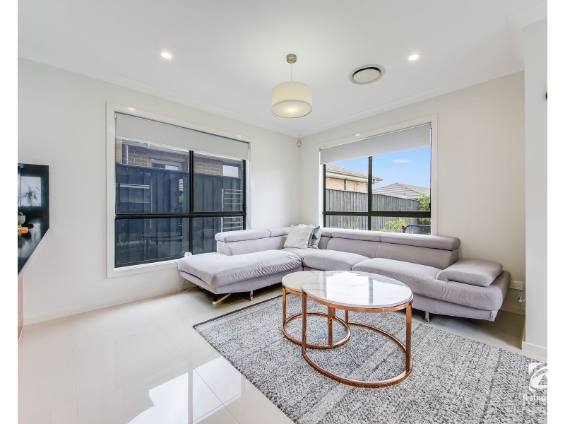 67 Higgins Avenue, Elderslie NSW 2570