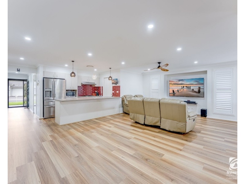 13 Silky Road, Spring Farm NSW 2570