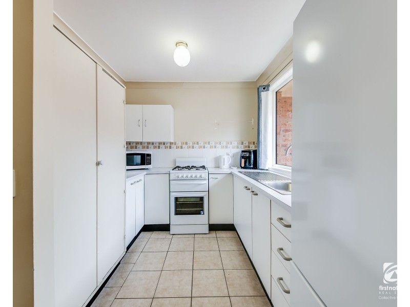 27B Glendower street, Rosemeadow NSW 2560