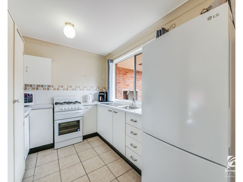 27B Glendower street, Rosemeadow NSW 2560