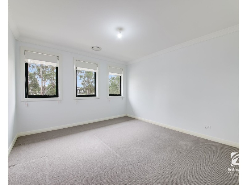 5 Minnamurra Drive, Gregory Hills NSW 2557