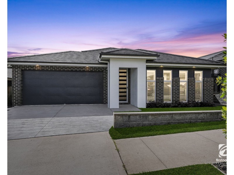 16 Rowan Street, Oran Park NSW 2570