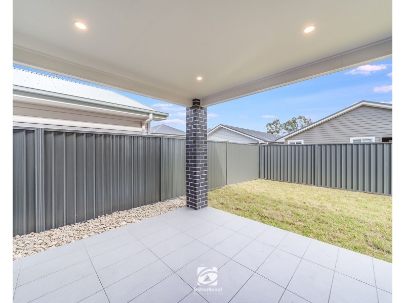 3B Coach Crescent, Currans Hill NSW 2567