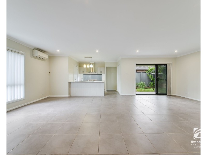 4  Smith Street, Oran Park NSW 2570