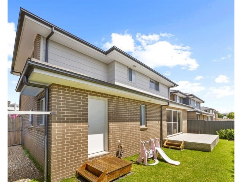 15 Potts Street, Oran Park NSW 2570
