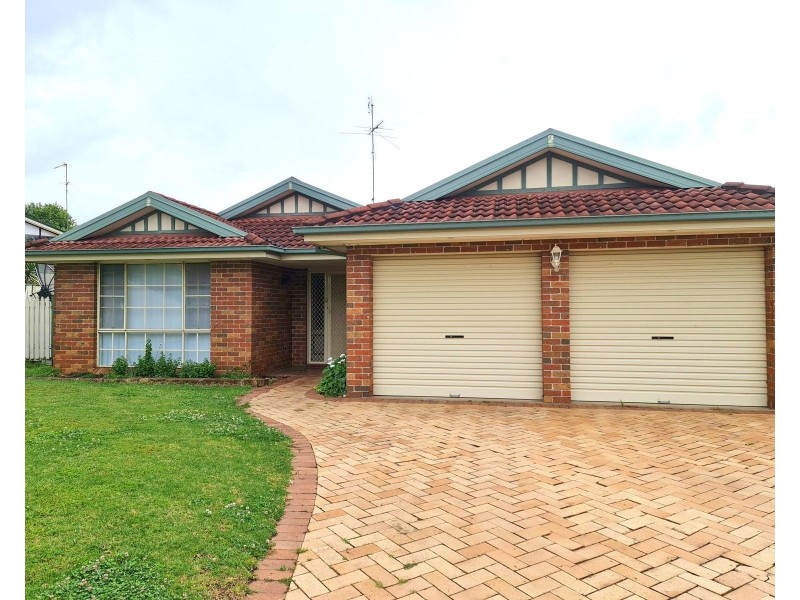 32 Watson Road, Mount Annan NSW 2567