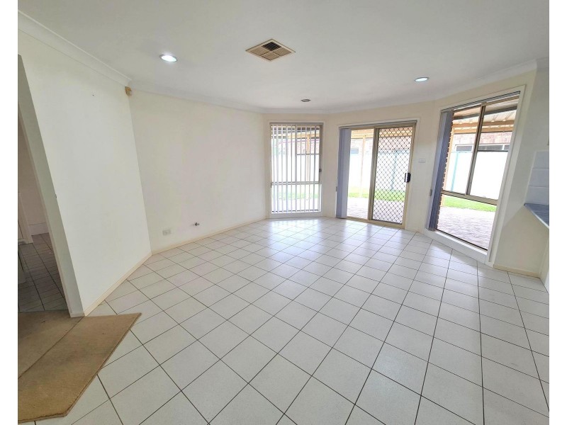 32 Watson Road, Mount Annan NSW 2567