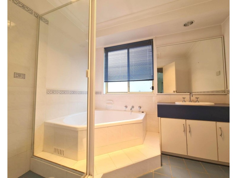 32 Watson Road, Mount Annan NSW 2567