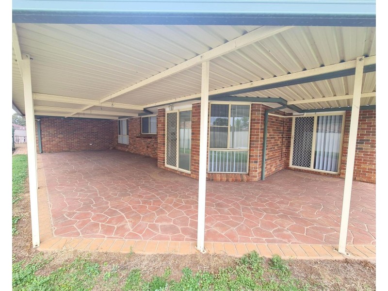 32 Watson Road, Mount Annan NSW 2567