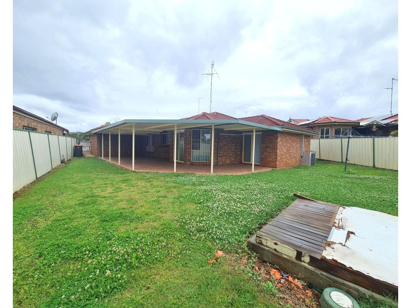 32 Watson Road, Mount Annan NSW 2567