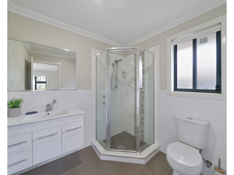 32 Felix Street, Gregory Hills NSW 2557