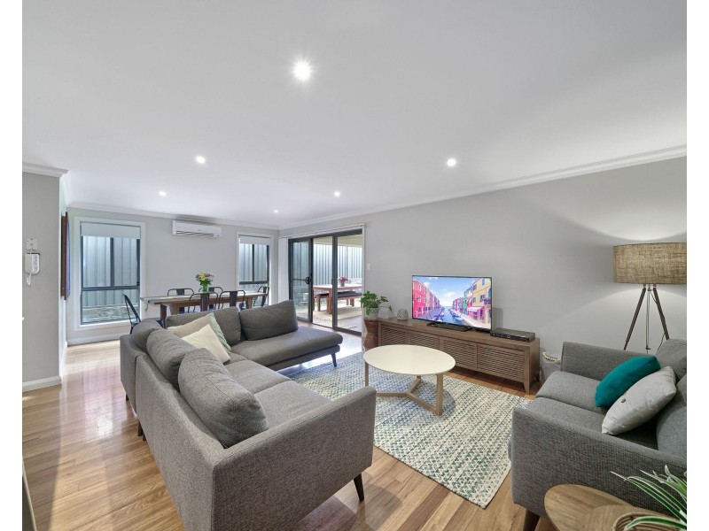 32 Felix Street, Gregory Hills NSW 2557