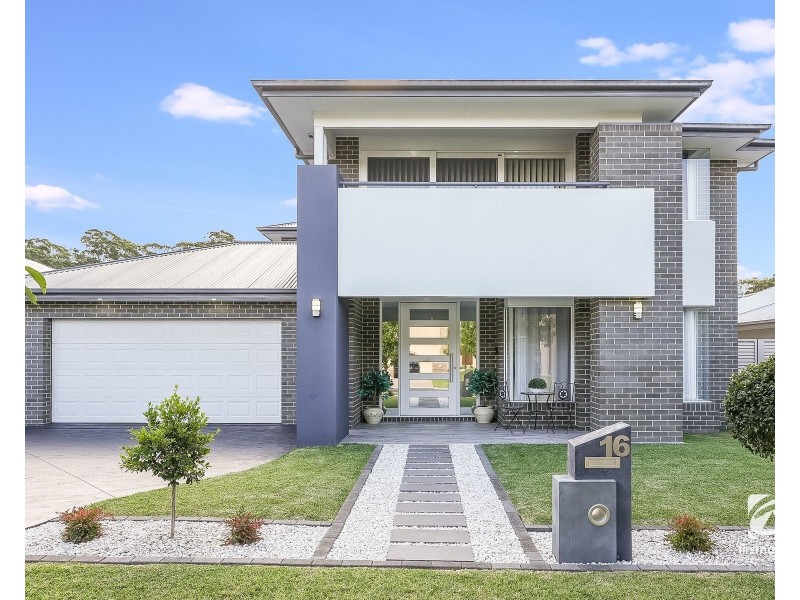 16 Binda Way, Harrington Park NSW 2567