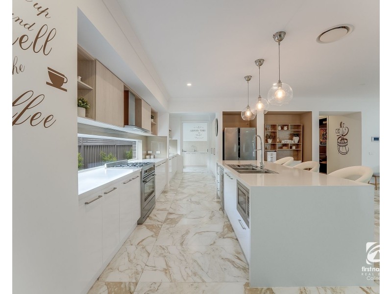 16 Binda Way, Harrington Park NSW 2567