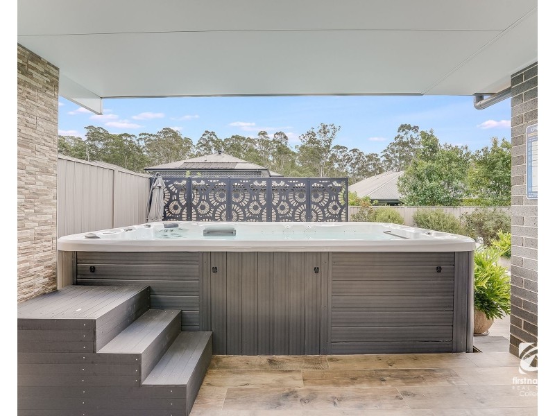 16 Binda Way, Harrington Park NSW 2567