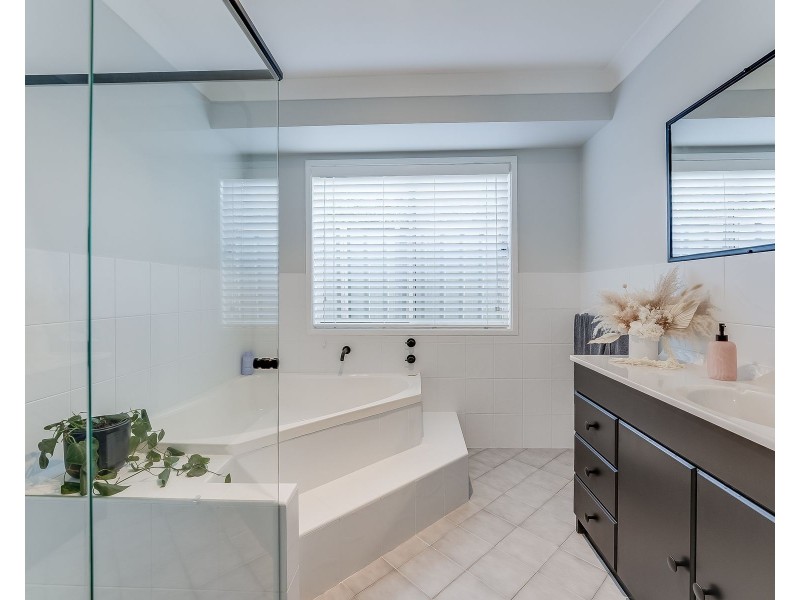 13 Todd Place, Mount Annan NSW 2567