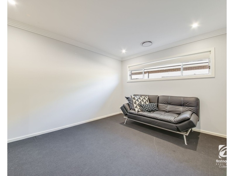20 Thorpe Circuit, Oran Park NSW 2570