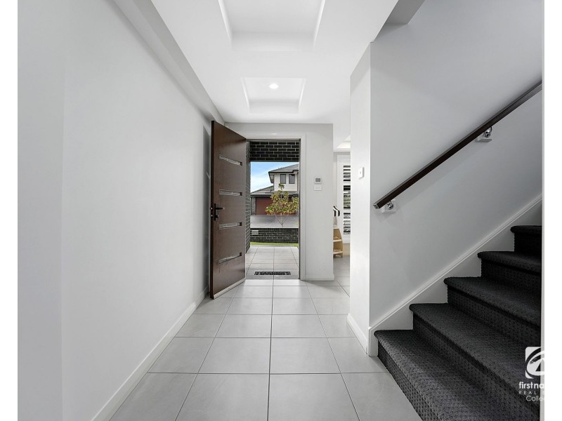 9 Phillips Avenue, Oran Park NSW 2570