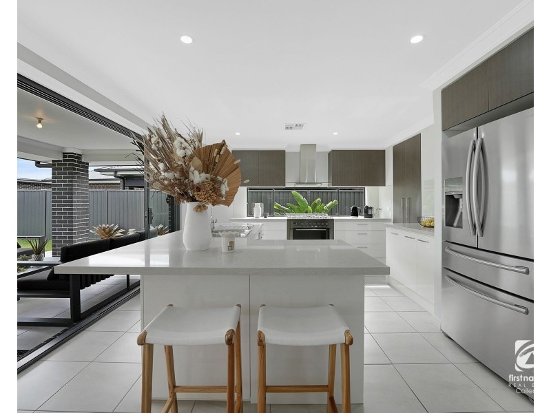 9 Phillips Avenue, Oran Park NSW 2570