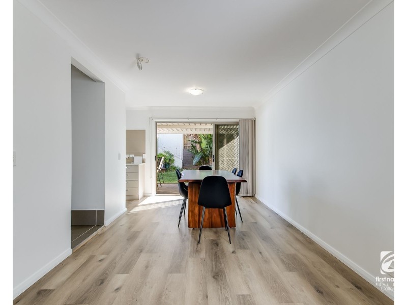 4 Hampshire Boulevard, Spring Farm NSW 2570