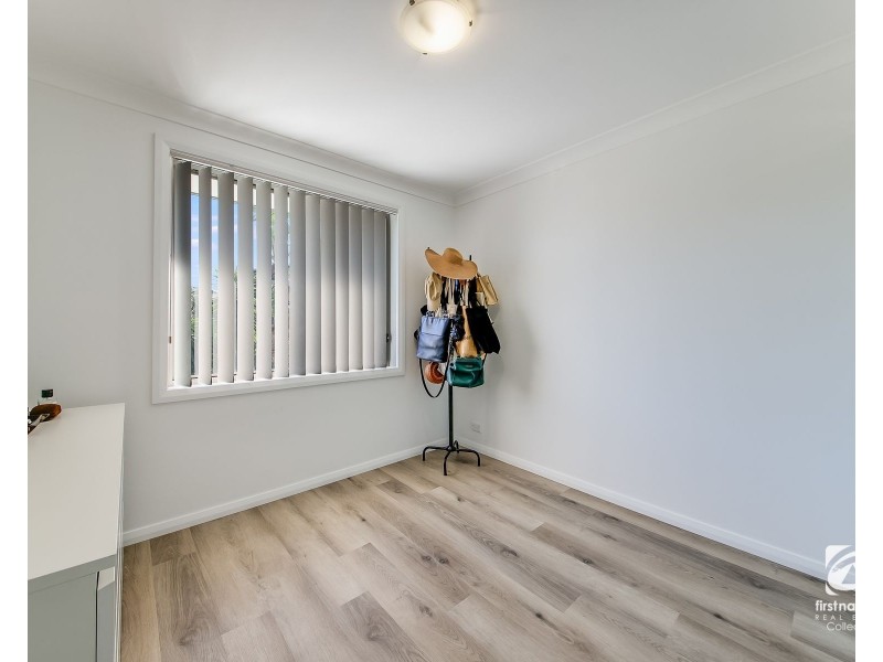 4 Hampshire Boulevard, Spring Farm NSW 2570