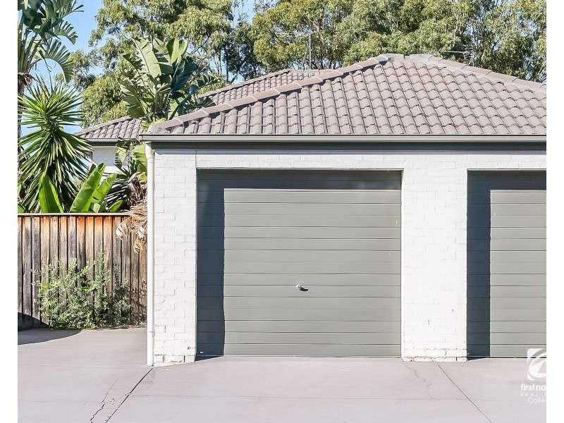 4 Hampshire Boulevard, Spring Farm NSW 2570